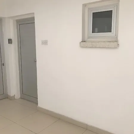 In * Ajía Nápa