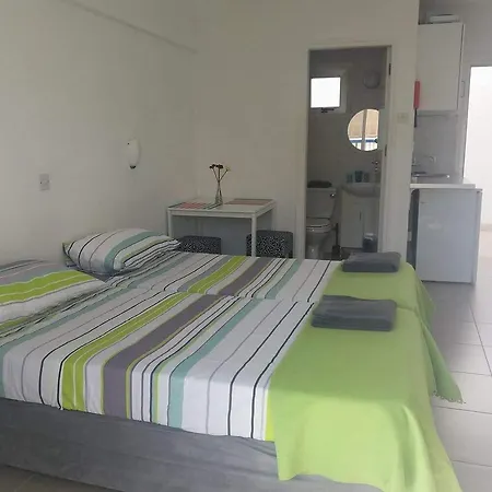 In * Ajía Nápa